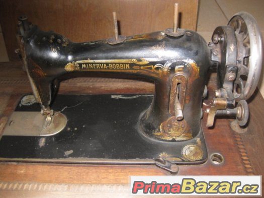 Prodám šicí stroj Minerva Bobbin 300 Kč