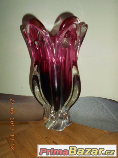 ZACHOVALOST hutní sklo JOSEF HOSPODKA váza