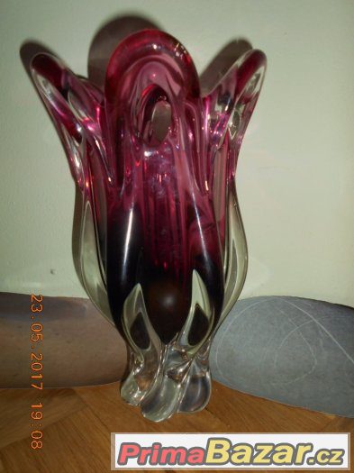 ZACHOVALOST hutní sklo JOSEF HOSPODKA váza