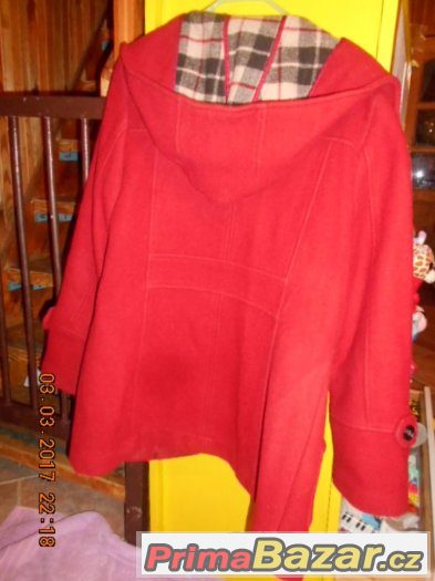 Červený kabát BEXLEYS WOMAN