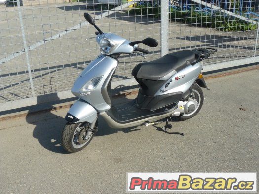 Piaggio Fly 125