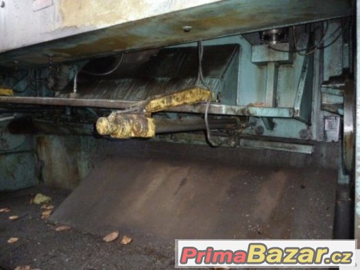 Nůžky tabulové hydraulické CNTA 3150/16 A Nůžky tabulové hydraulické CNTA 3150/16 A