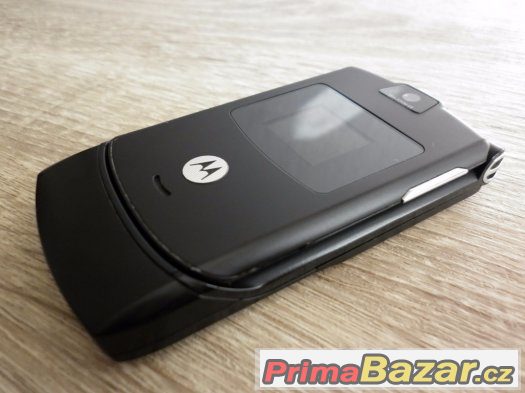 Motorola Razr V3, černý, top stav