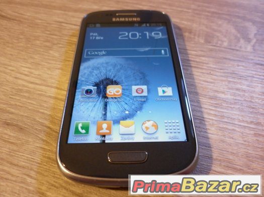 Samsung Galaxy S3 mini,5MPx,8GB,microSD slot. Modrý
