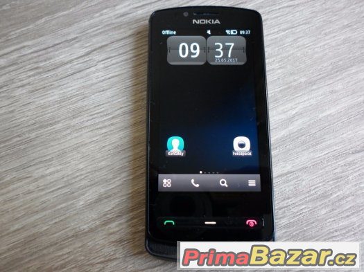 Nokia 700, 5MPx, Symbian, slot na microSD, stav nového tel.