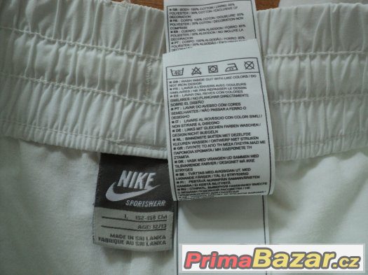 Bílé kalhoty Nike L – fotografie 4
