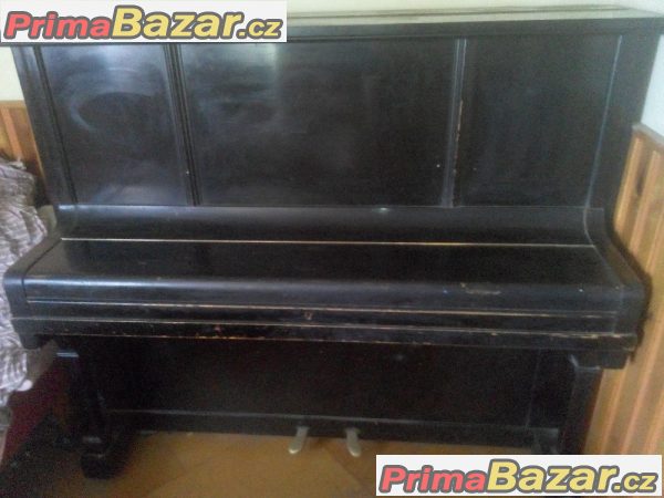 Prodej pianina PETROF