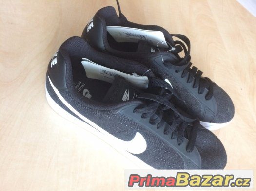 boty NIKE Court Royale