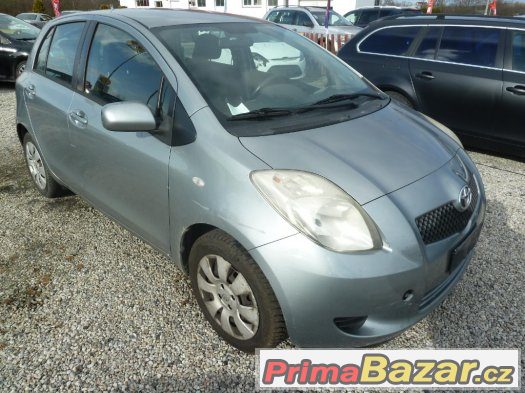 TOYOTA YARIS 1,0 VVT-i 51 KW R.V.2006..5 DVEŘÍ..KLIMA