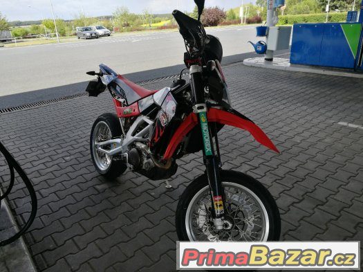 APRILIA SXV 550.R.V.2008.NOVÁ STK.PO SERVISU