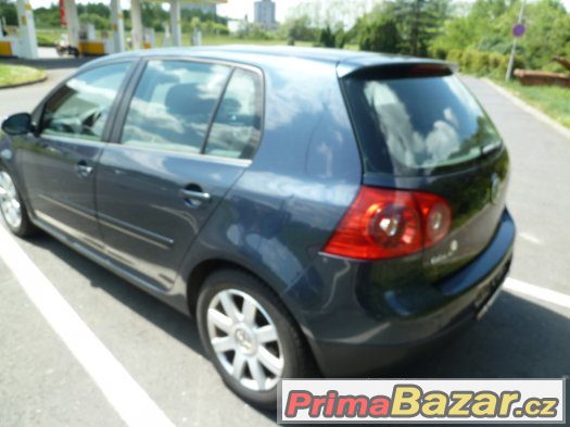 SLEVA   VW GOLF 5..R.V.2005.5 DVEŘÍ..2,0 TDI 103 KW.SERVISKA