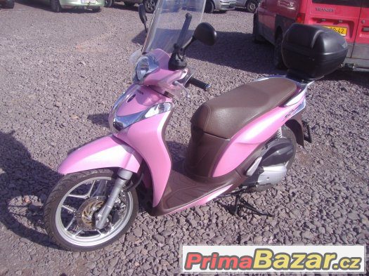 HONDA SH125i Pink