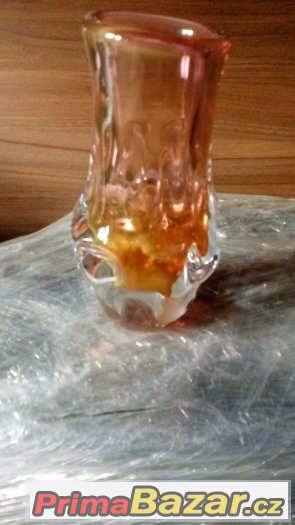 Barevné sklo z českého křišťálu - broušené, ručně probarvené
