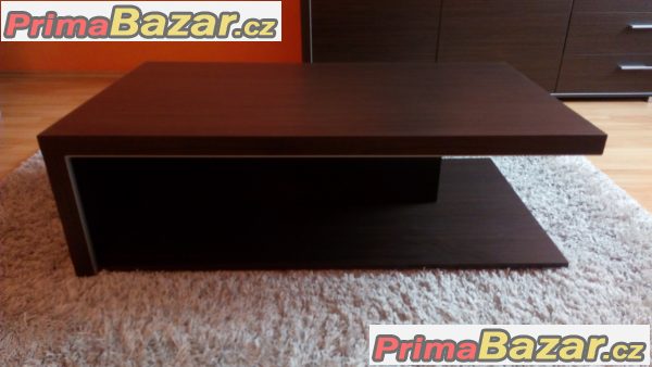 Prodám moderní masivní obývací komodu a stolek Prodám moderní masivní obývací komodu a stolek
