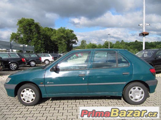 Peugeot 306 1.4i, 55KW,el.okna ,centrál,CD radio,pneu 90%