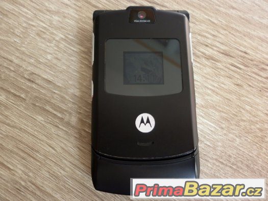Motorola Razr V3, černý, top stav