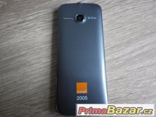 Alcatel 2005X, 2MPx,klasický tlačítkový telefon.