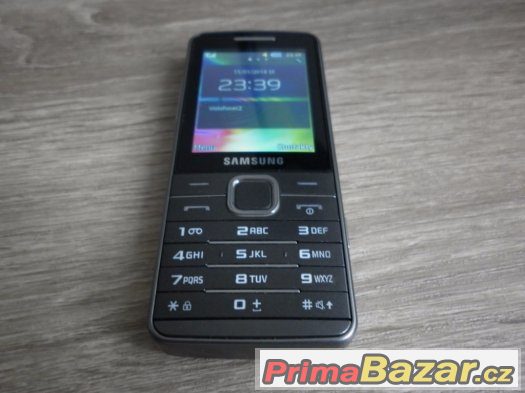 Samsung GT 5611,5MPx foto,slot na microSD. Samsung GT 5611,5MPx foto,slot na microSD.
