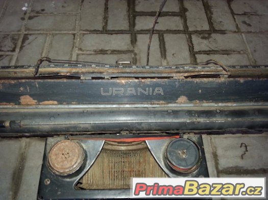 Starožitný psací stroj Urania