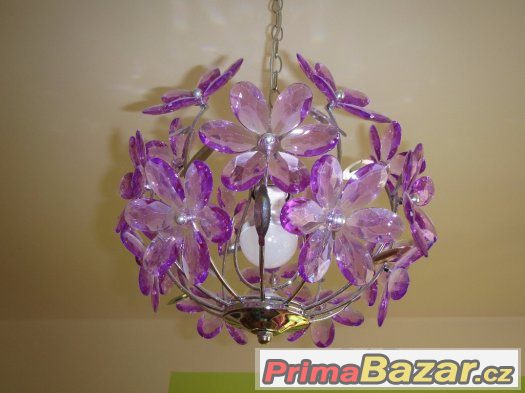Závěsný lustr s fialovými květinami TOP STAV