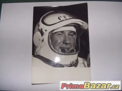 Foto kosmonauta Leonova s originál.podpisem