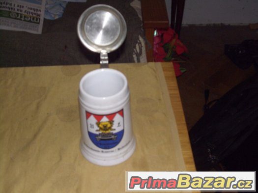 Korbel na pivo z kasáren BW 0.5 l s víkem