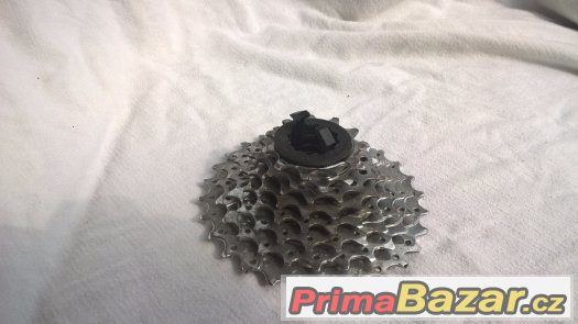 řazení a kliky Shimano Alivio, kazety Sram