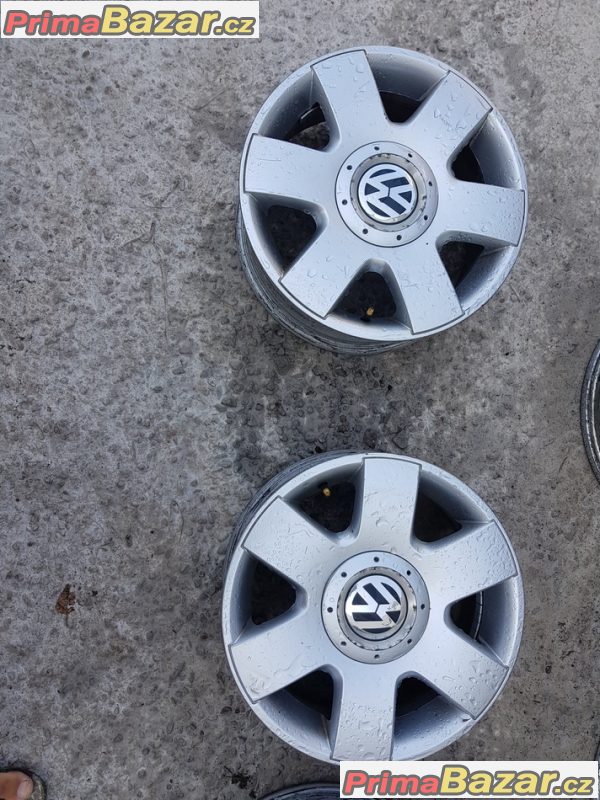 sada alu Volkswagen bez pneu 2K0601025 5x112 6jx15 et47 sada alu Volkswagen bez pneu 2K0601025 5x112 6jx15 et47