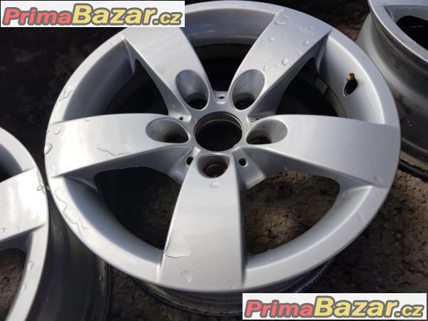 sada v super stavu BMW 6777345 5x120 7jx16 is20 r16