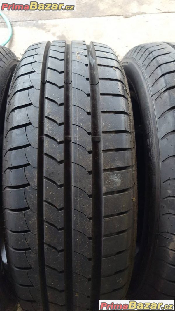 4x zánovní pneu dot06016 vzorek 95% goodyear efficient grip 195/60 r16