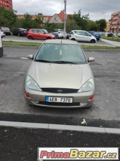 Ford Focus sedan GHIA 1999