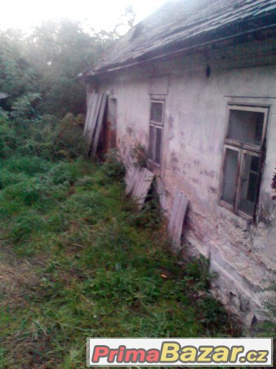 Materiál z demolice domu Materiál z demolice domu