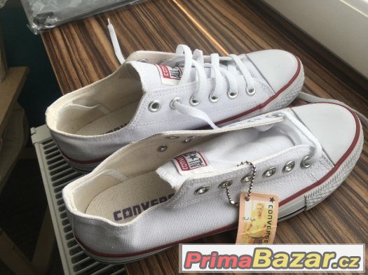 Converse, velikost 38 bílé, modré velikost 40