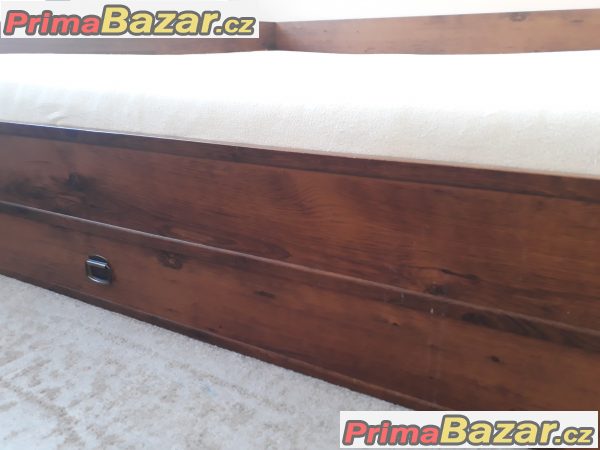 Dřevěná postel s matrací 200 x140cm + úložný prostor
