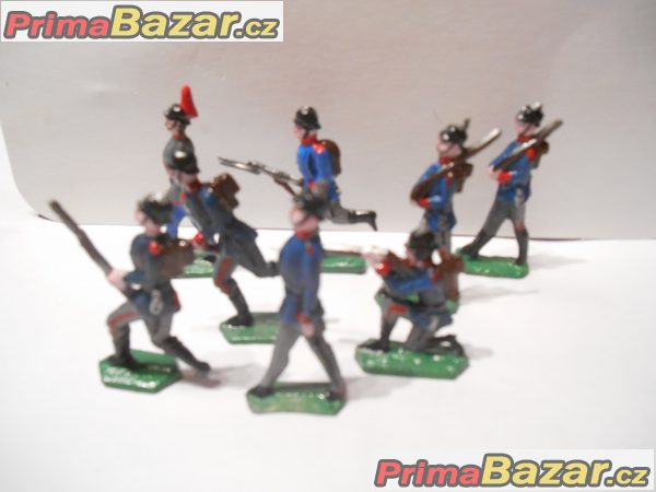 Cínové figurky -vojáci, rytíři, indiáni