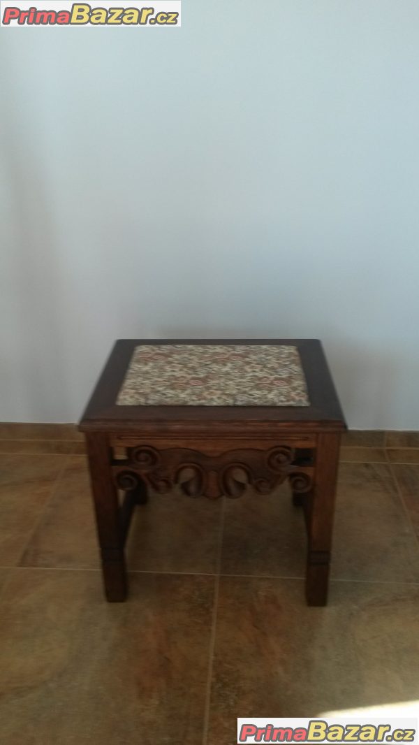 Dubový stůl,židle,taburetka