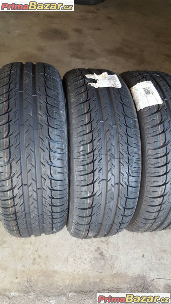 4xnove pneu BF Goodrich r16 195/55 r16 8