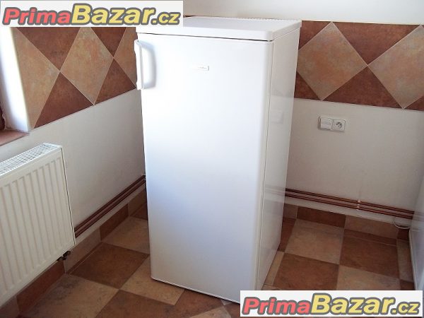 chladnice-bez-mrazacku-electrolux-objem-253-litru