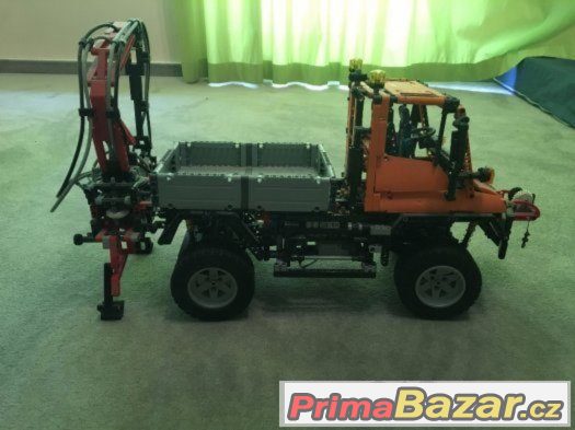 LEGO TECHNIC - Mercedes-Benz Unimog U 400 ( 8110 )