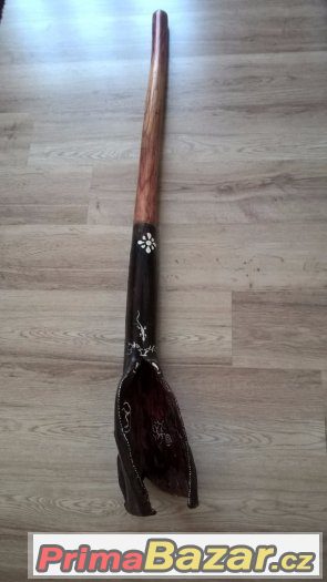 prodám didgeridoo, 145 cm, nepoužívané, nové
