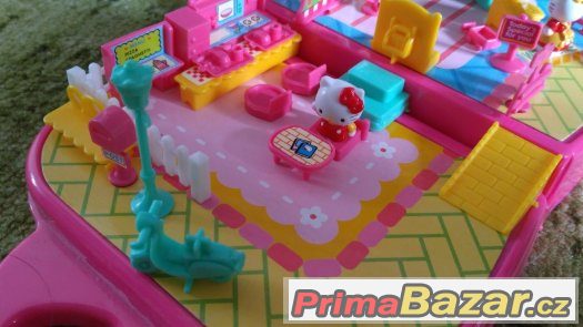 Hello Kitty domeček Hello Kitty domeček