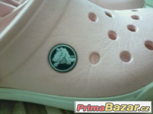 dívcí ružové pantofle Crocs dívcí ružové pantofle Crocs