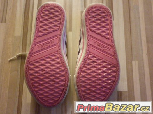 divčí platenky Adidas