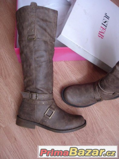 6. Kozačky vel. 36 zn. JUSTFAB