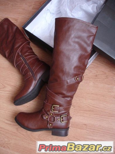 5. Kozačky vel. 36 zn. JUSTFAB