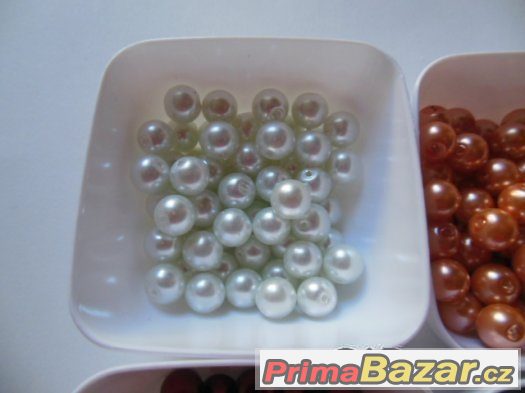 Korálky - perličky - různé barvy - 20 ks - 10,-Kč