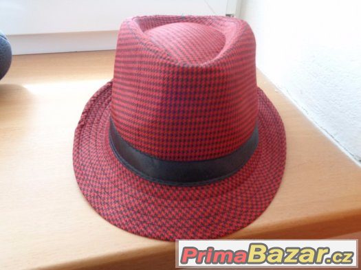 Červenočerný klobouk-UNISEX
