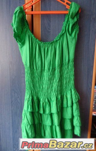 Zelené letní šaty