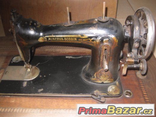 Prodám šicí stroj Minerva bobbin 200 Kč