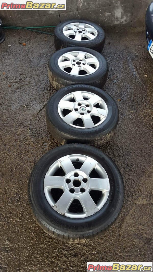 alu sada škoda 1z0 5x112 6jx15 et47 alu sada škoda 1z0 5x112 6jx15 et47